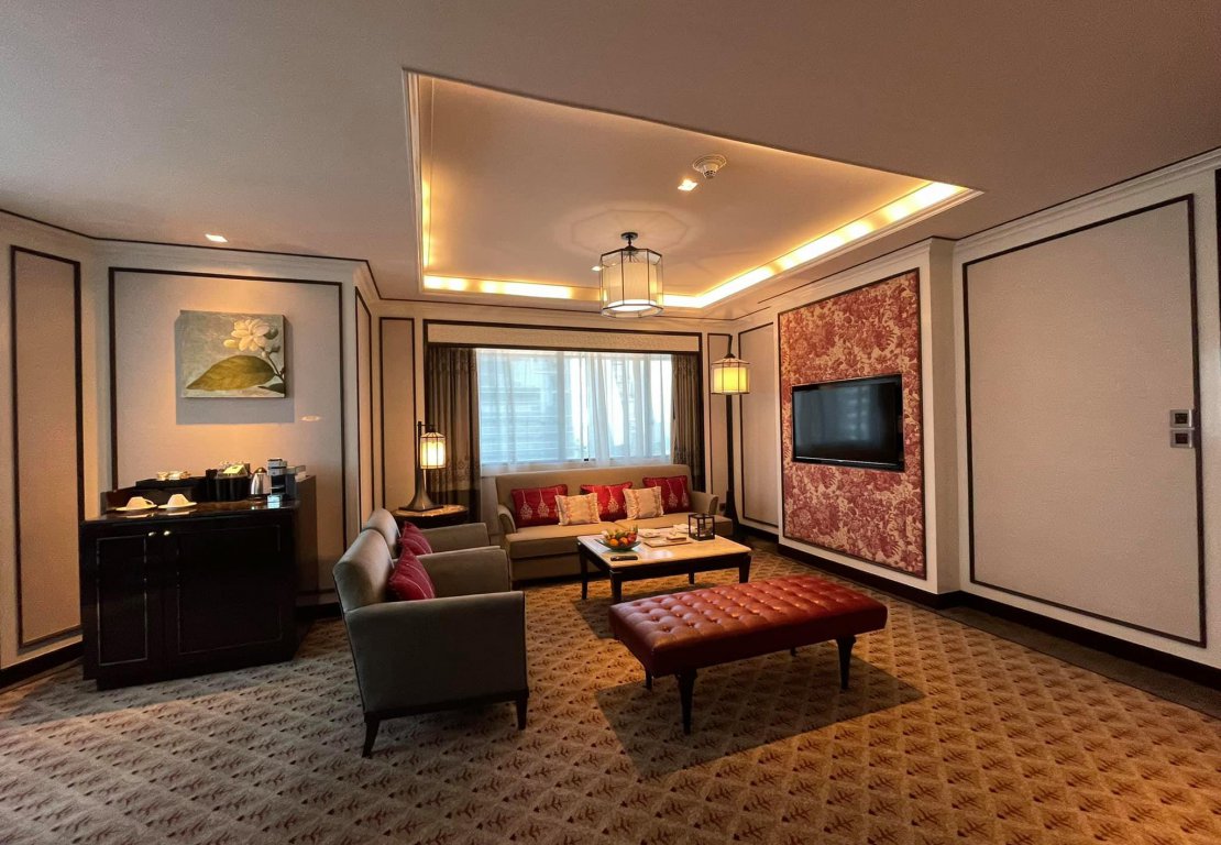 The Athenee Hotel