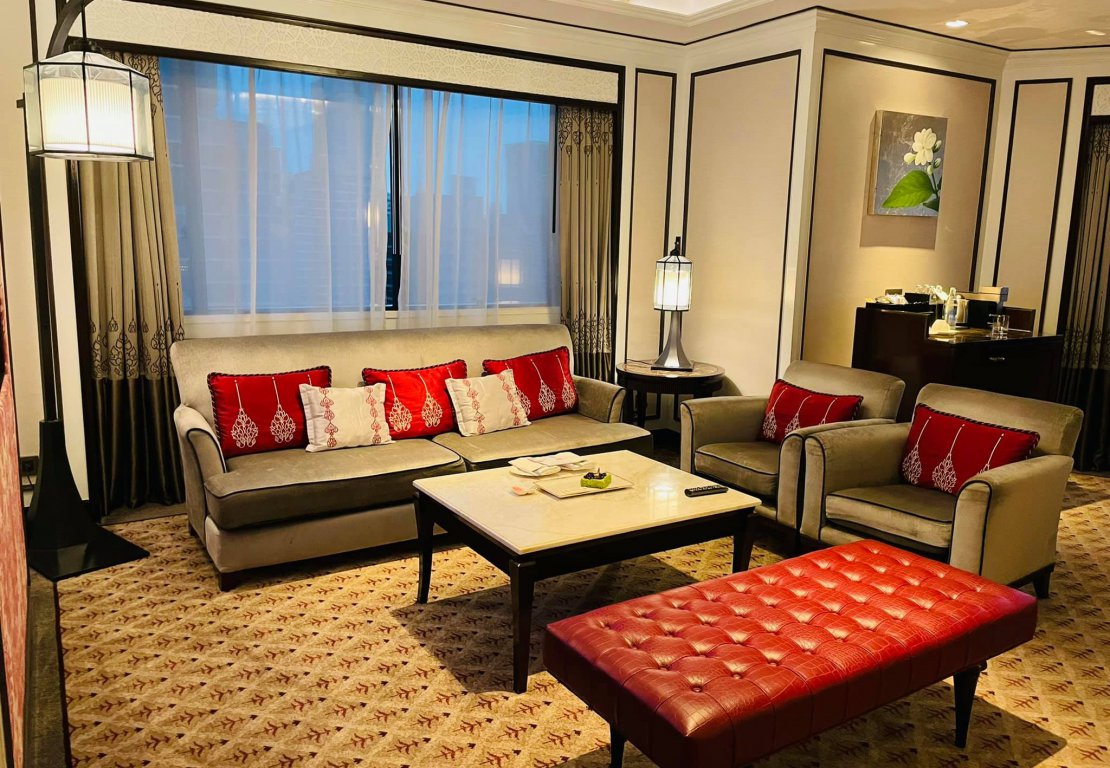 The Athenee Hotel