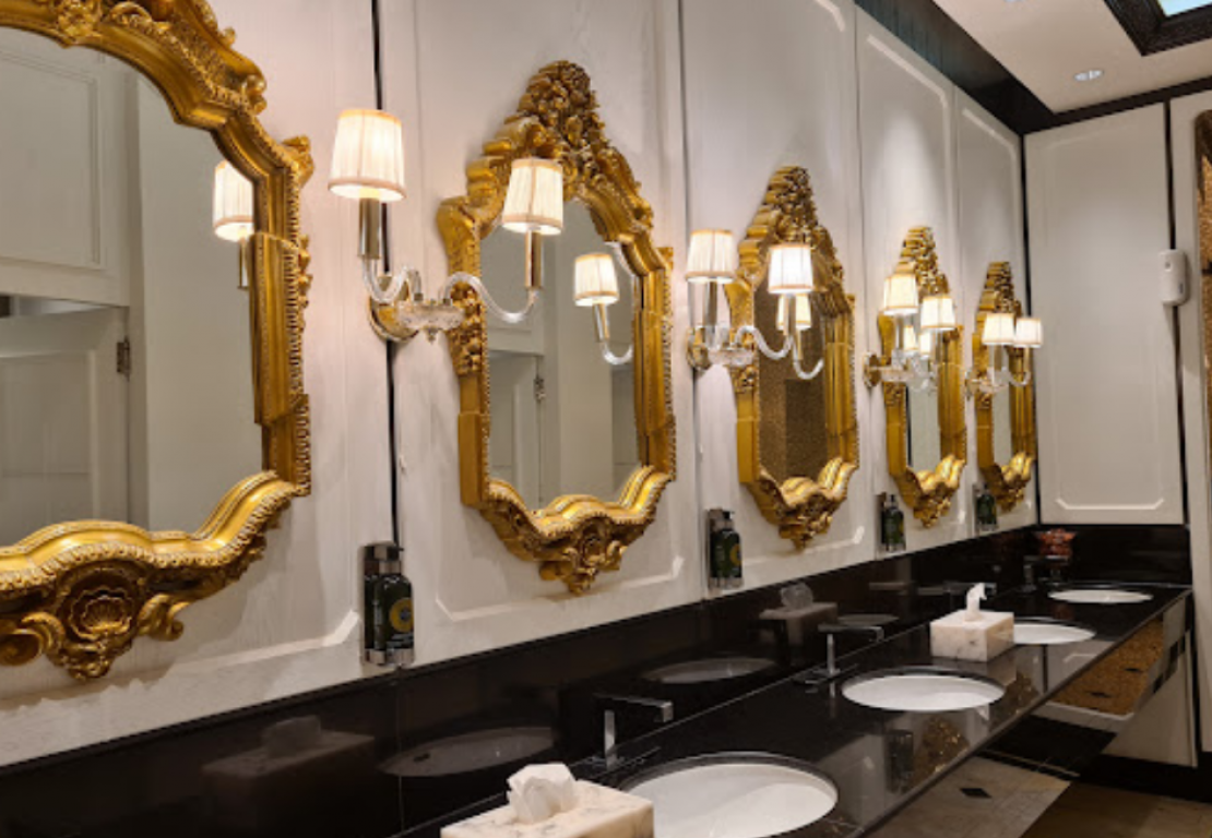 The Athenee Hotel